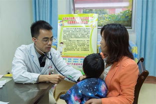 守護呼吸健康，共筑生命防線——我院成功舉辦世界肺炎日義診咨詢與健康教育活動